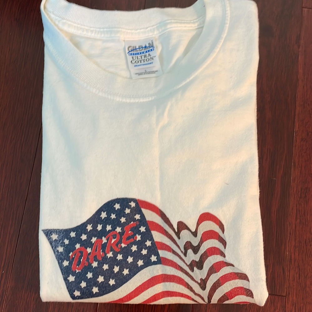 Vintage D.A.R.E. 90s anti drug t-shirt